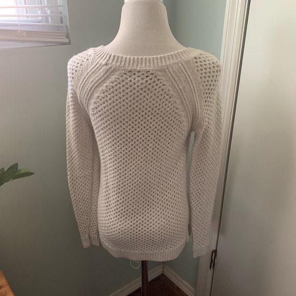 ❄️ Old Navy long sleeve crochet sweater - Picture 3 of 5